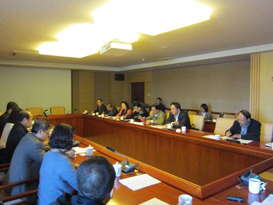 三方推動(dòng)，加快企業(yè)“走出去”步伐——協(xié)會(huì )組織我區農牧業(yè)企業(yè)參加境外投資合作座談會(huì )