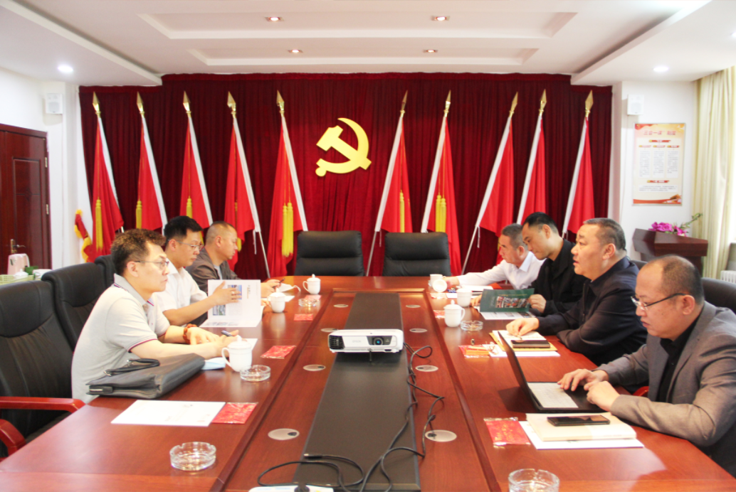 興業(yè)銀行呼和浩特分行普惠金融中心負責人李喜平一行來(lái)協(xié)會(huì )座談交流