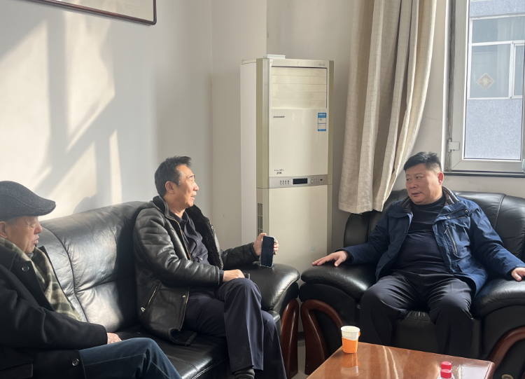 協(xié)會(huì )執行會(huì )長(cháng)林永亮一行深入企業(yè)走訪(fǎng)調研